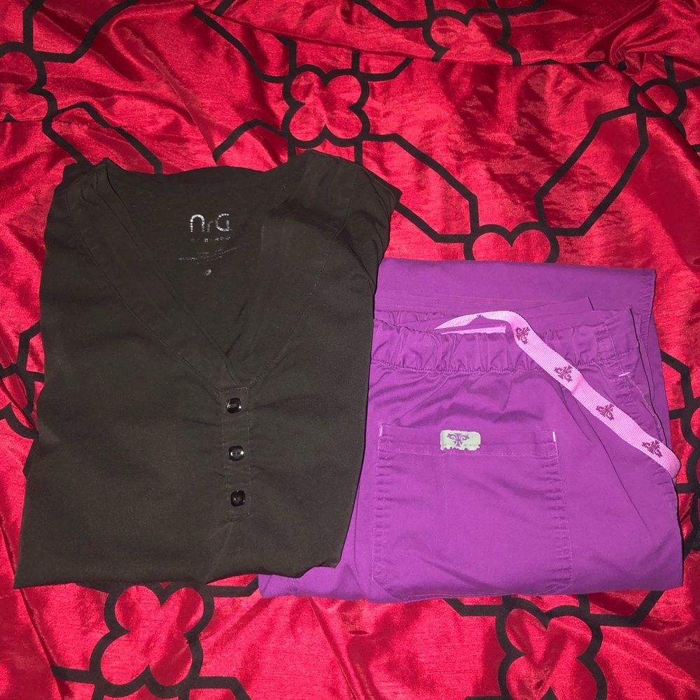 Scrub set